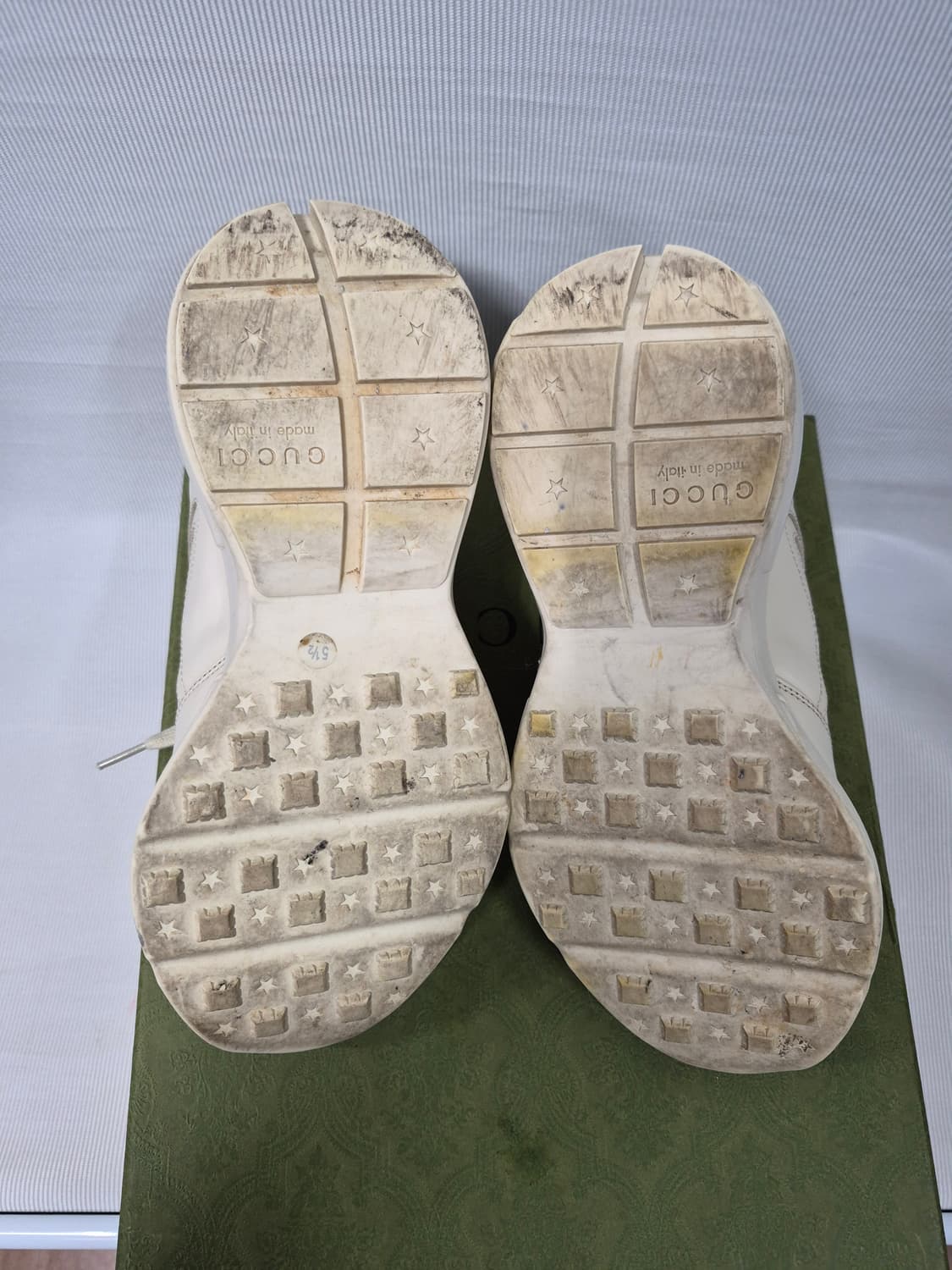 구찌 라이톤 레더 스니커즈  띠 로고 풀박 롸이톤 여성 245 상품이미지7