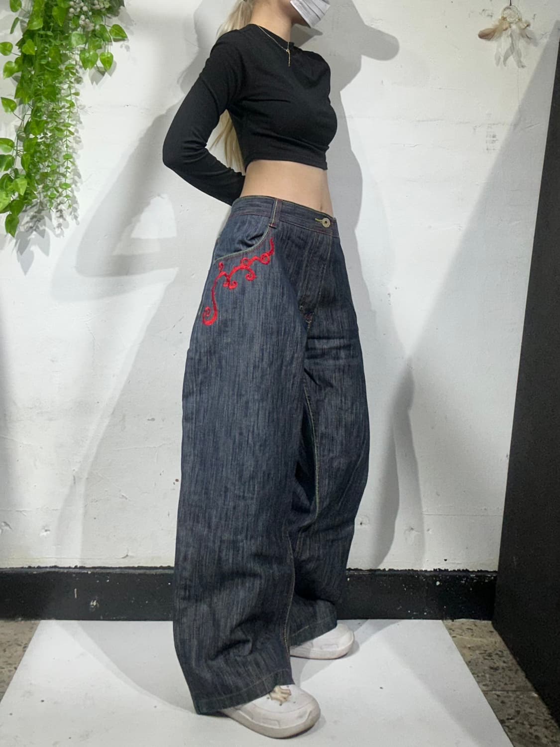 쿠지 진청 대장급 레드 자수 포인트 와이드 데님 청바지 상품이미지2
