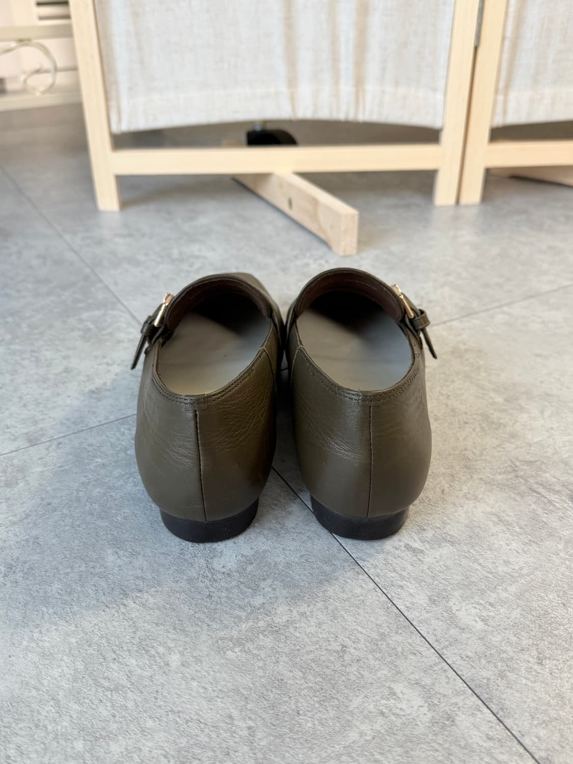 BeautyCrew casual 카키 스퀘어토 버클 로퍼 상품이미지5