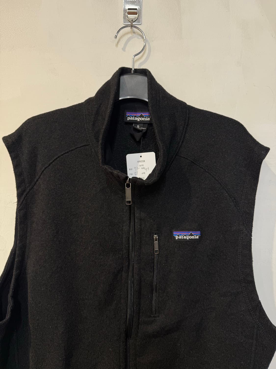 파타고니아 블랙 플리스 조끼 상품이미지2