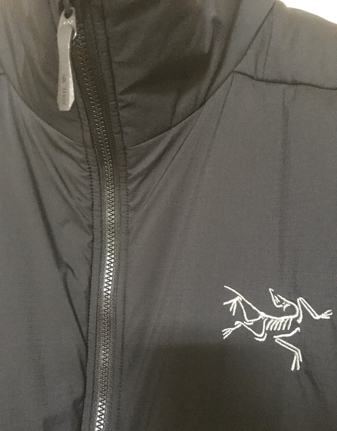 아크테릭스 FW25 아톰SV 자켓 블랙 판매합니다  상품이미지4