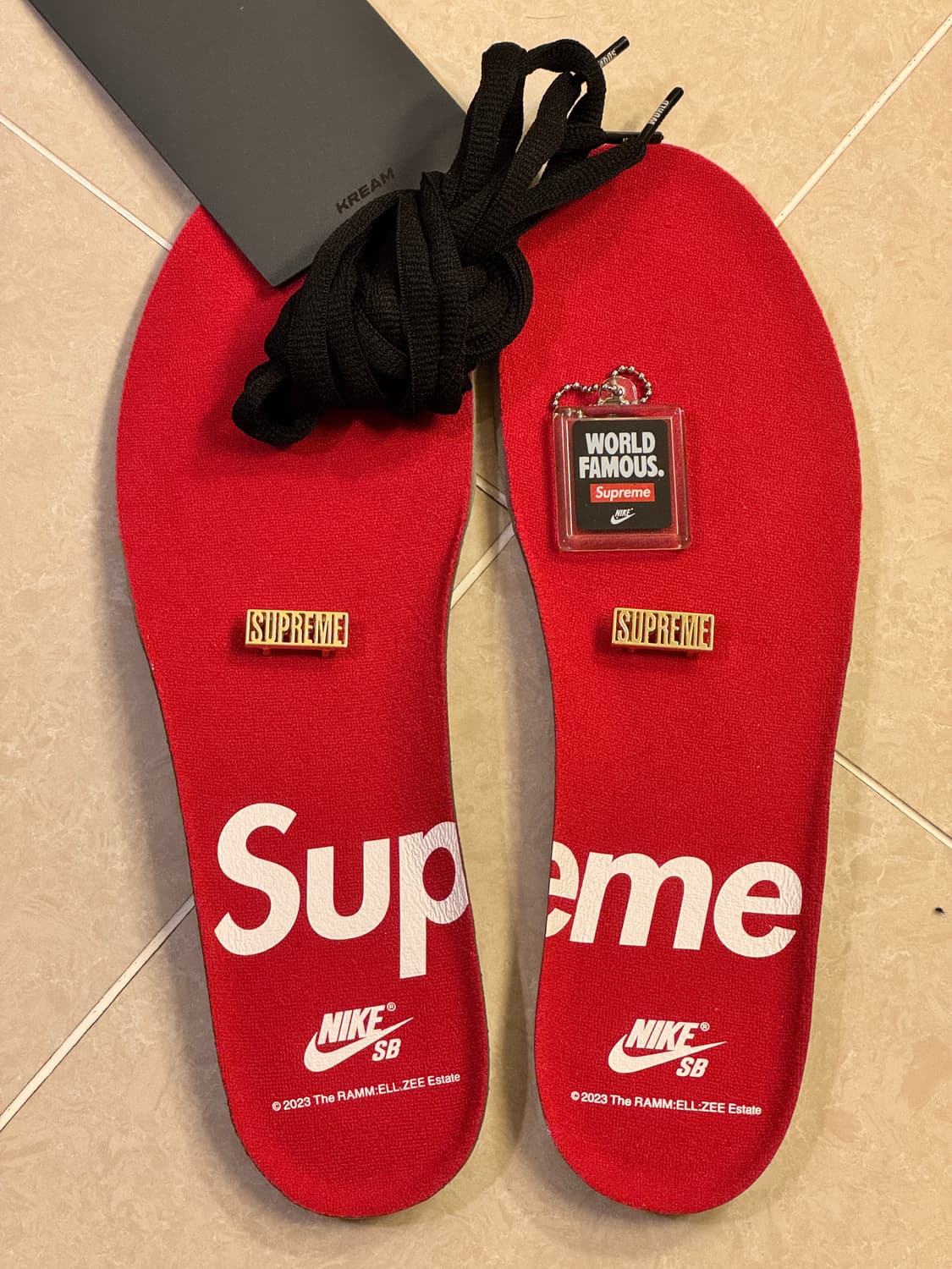 (290) 슈프림 x 나이키SB 덩크 로우 라멜지 블랙 상품이미지3