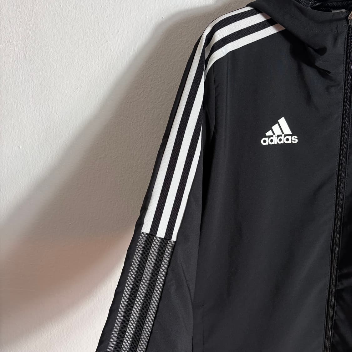 아디다스 삼선 후드 바람막이 블랙(M) 상품이미지3