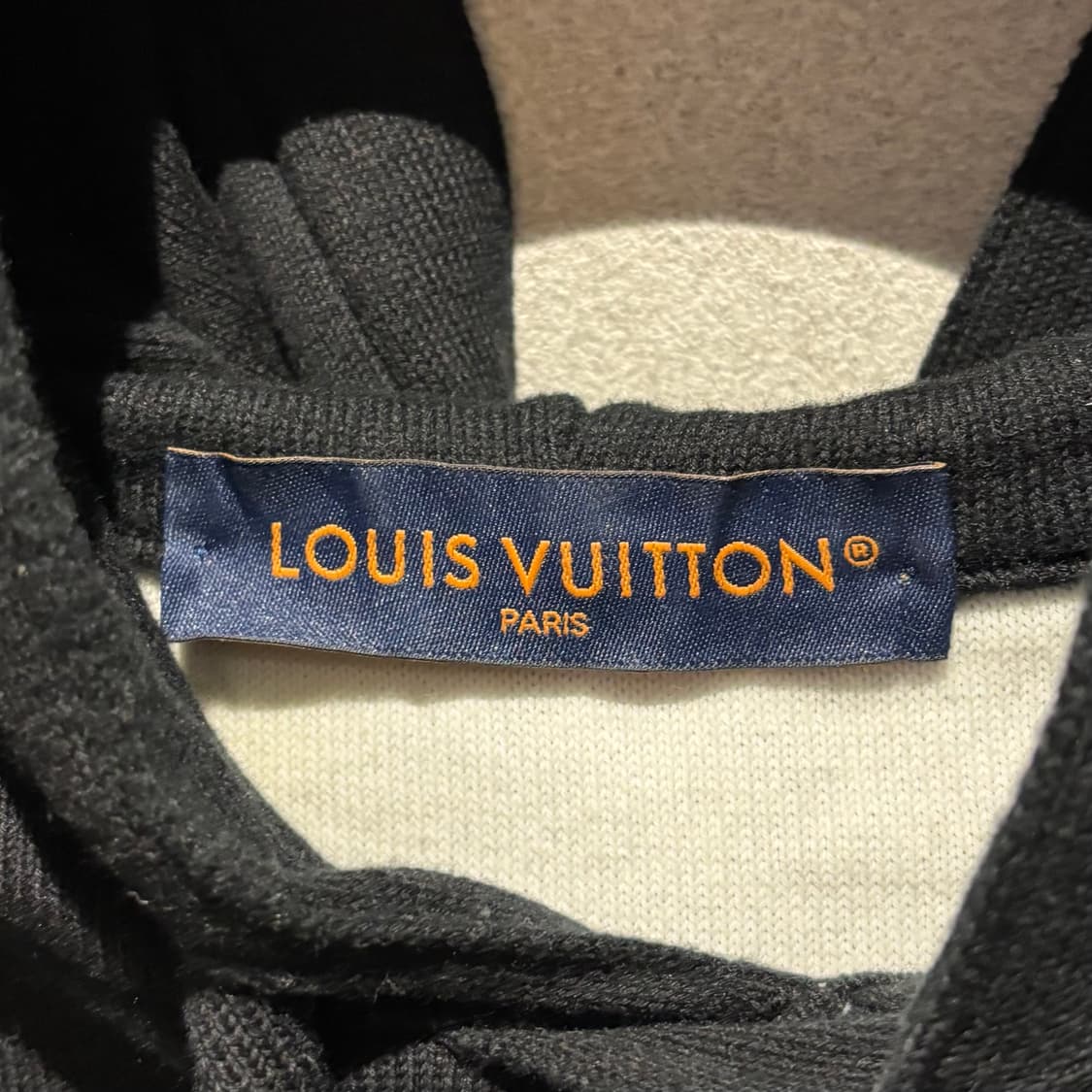 (110) 루이비통 그라데이션 니트 후드티 상품이미지2