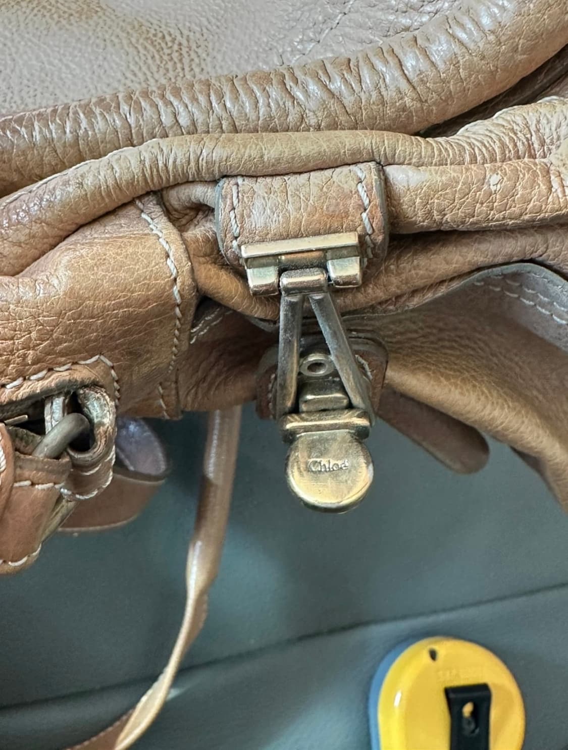 끌로에 파라티백 브라운 상품이미지4