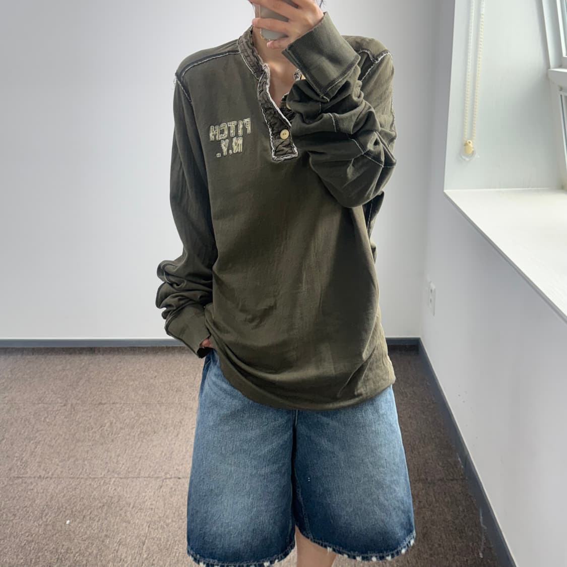 Abercrombie 아베크롬비 헨리넥 카키 롱슬리브  상품이미지2