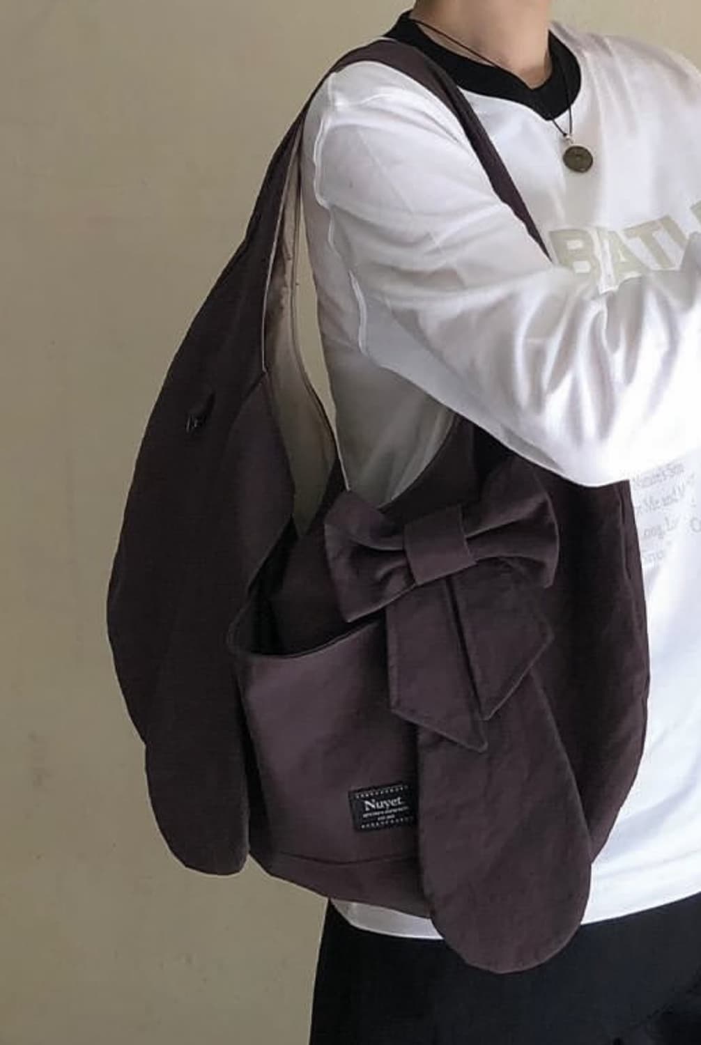 nuyet bunny ribbon hobo bag 상품이미지3