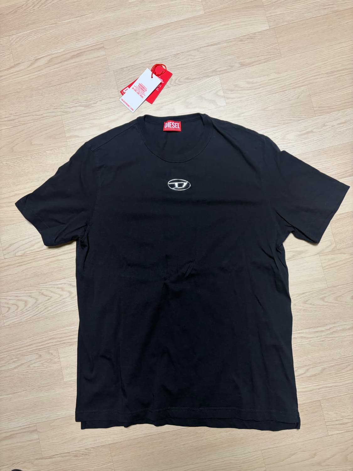 디젤 어드저스트 메탈릭 오발 티셔츠 XL 상품이미지3