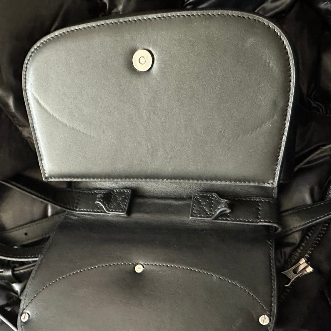 디젤 1dr 블랙 숄더백 상품이미지5