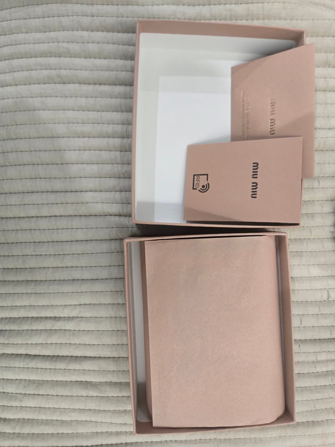 미우미우 5mm268 동전지갑 팝니다 상품이미지2