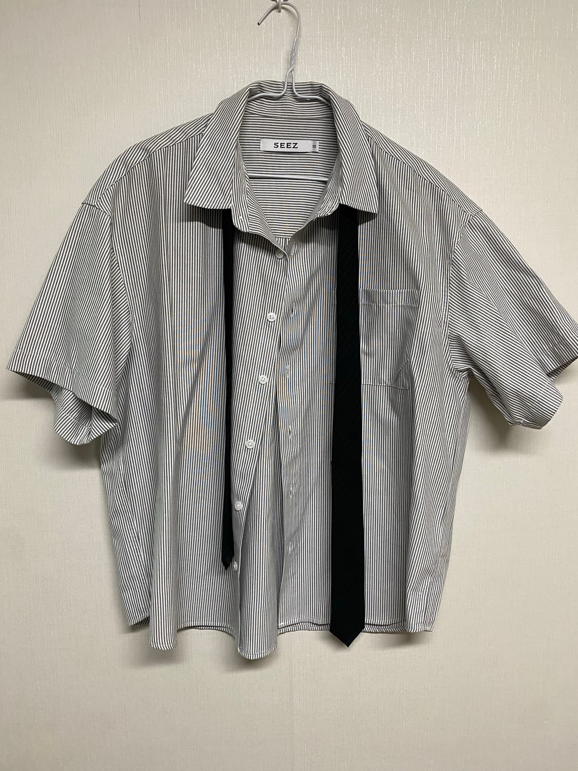 데일리룸 X 시즈] 오디너리 크롭 스트라이프 하프 셔츠 SET 상품이미지3