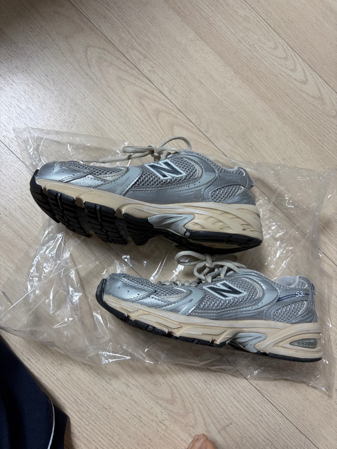 뉴발란스530 빈티지메탈릭실버 225 상품이미지5