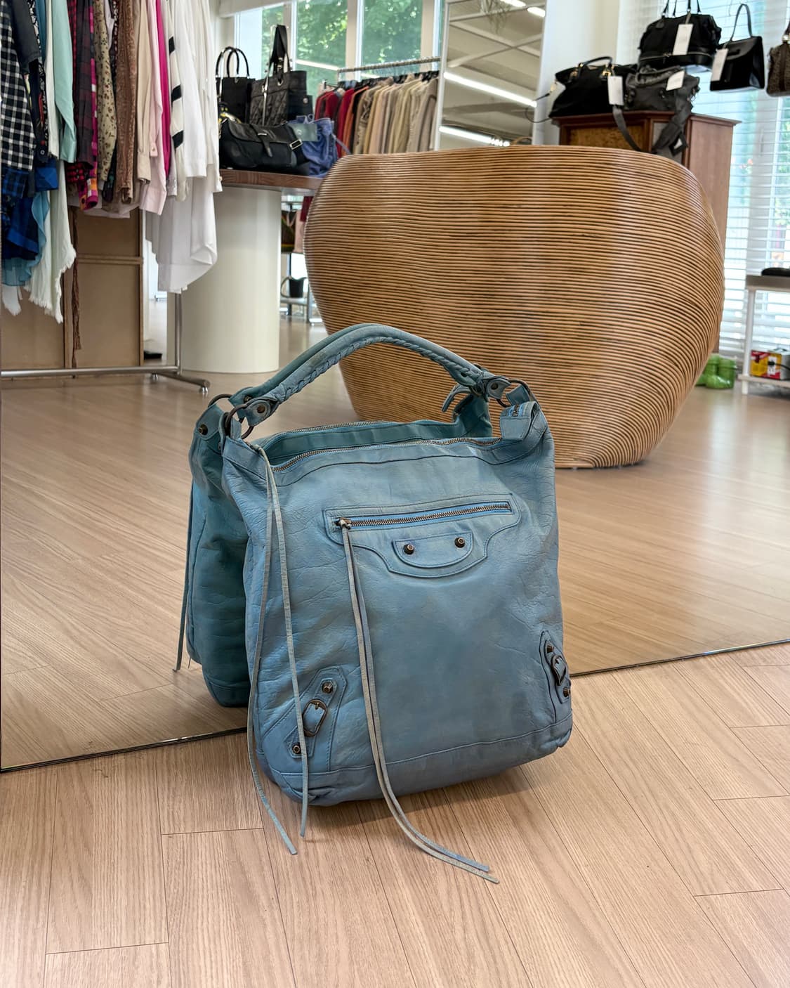 발렌시아가 블루 클래식 데이백 상품이미지1