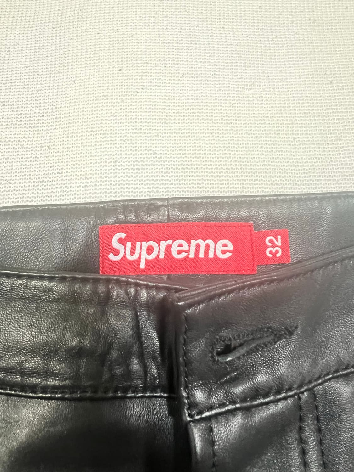 슈프림 더블 니 레더 카펜터 팬츠 블랙 23fw 상품이미지6