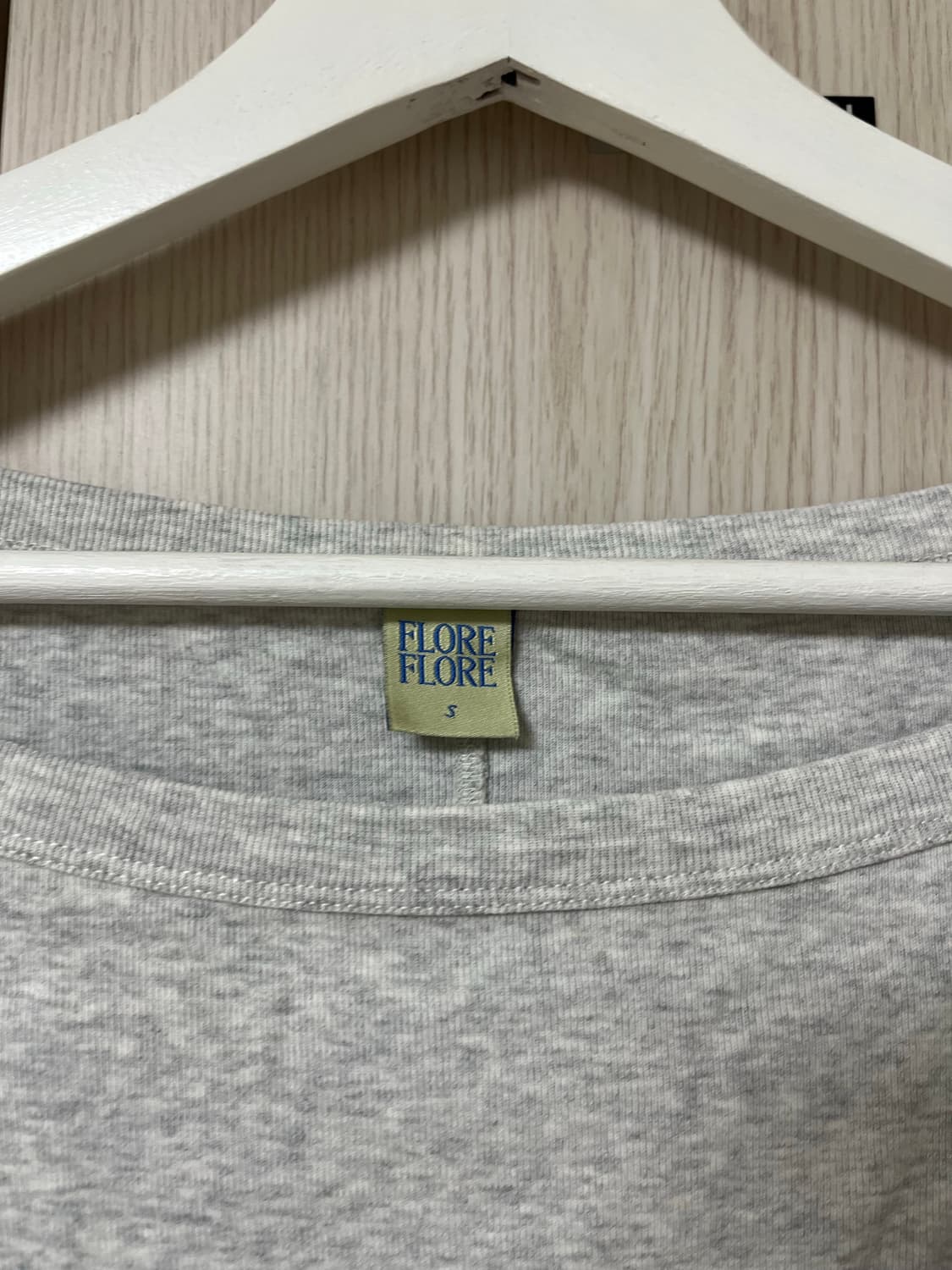 Flore Flore 플로어 플로어 Steffi Tee grey/ 머듈 상품이미지4