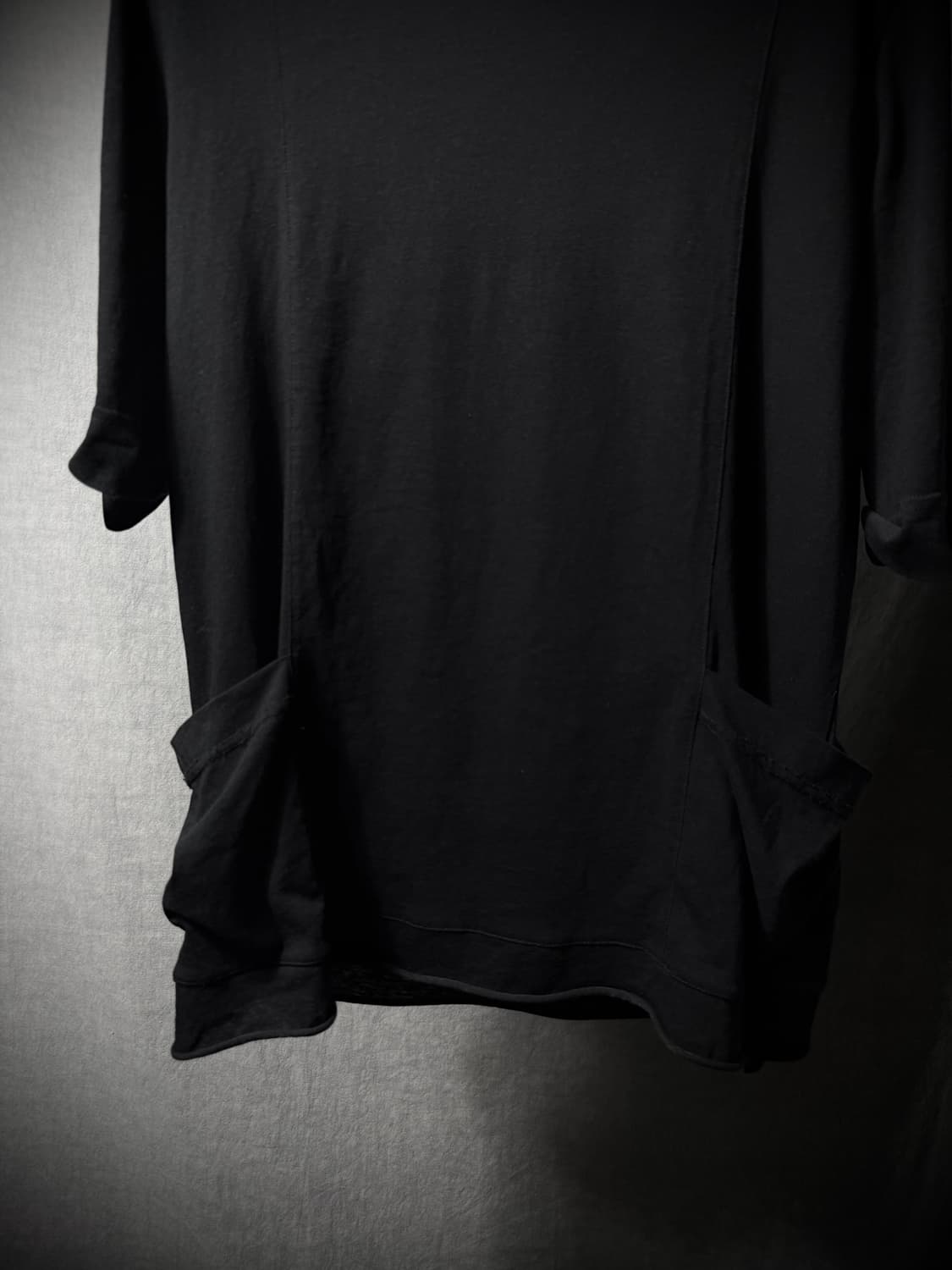 First Aid To The Injured Pocket T Shirt 상품이미지4