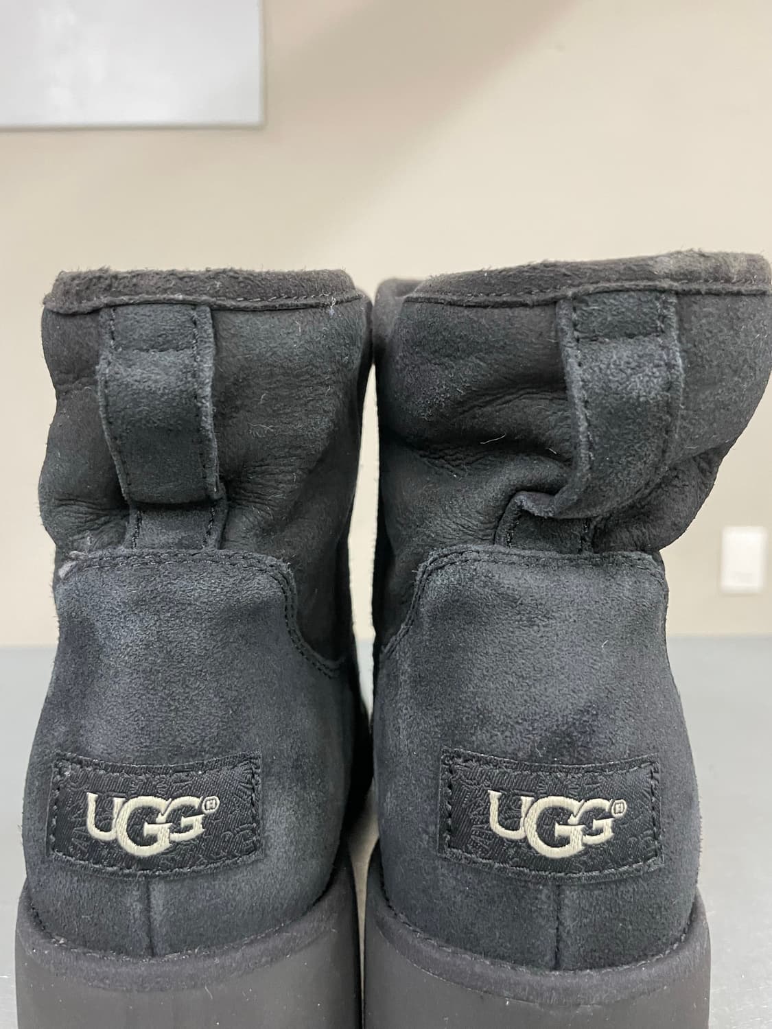 어그 스웨이드 부츠 블랙 235 상품이미지8