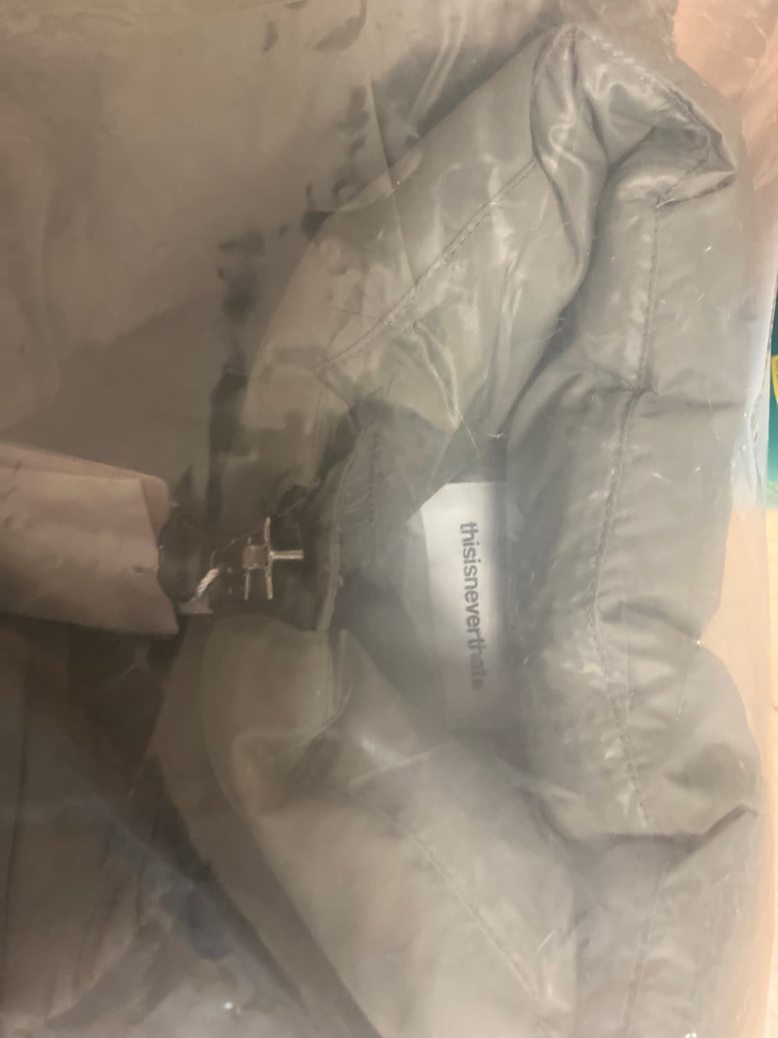 디스이즈네버댓 패딩 / dark sage / xs / 새상품 상품이미지4