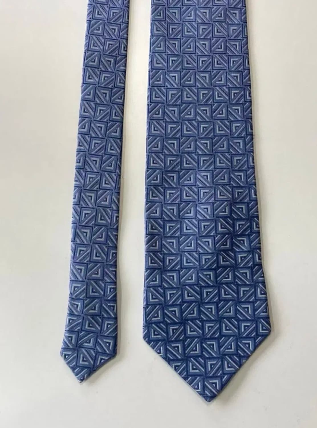 니나리치 넥타이 상품이미지1