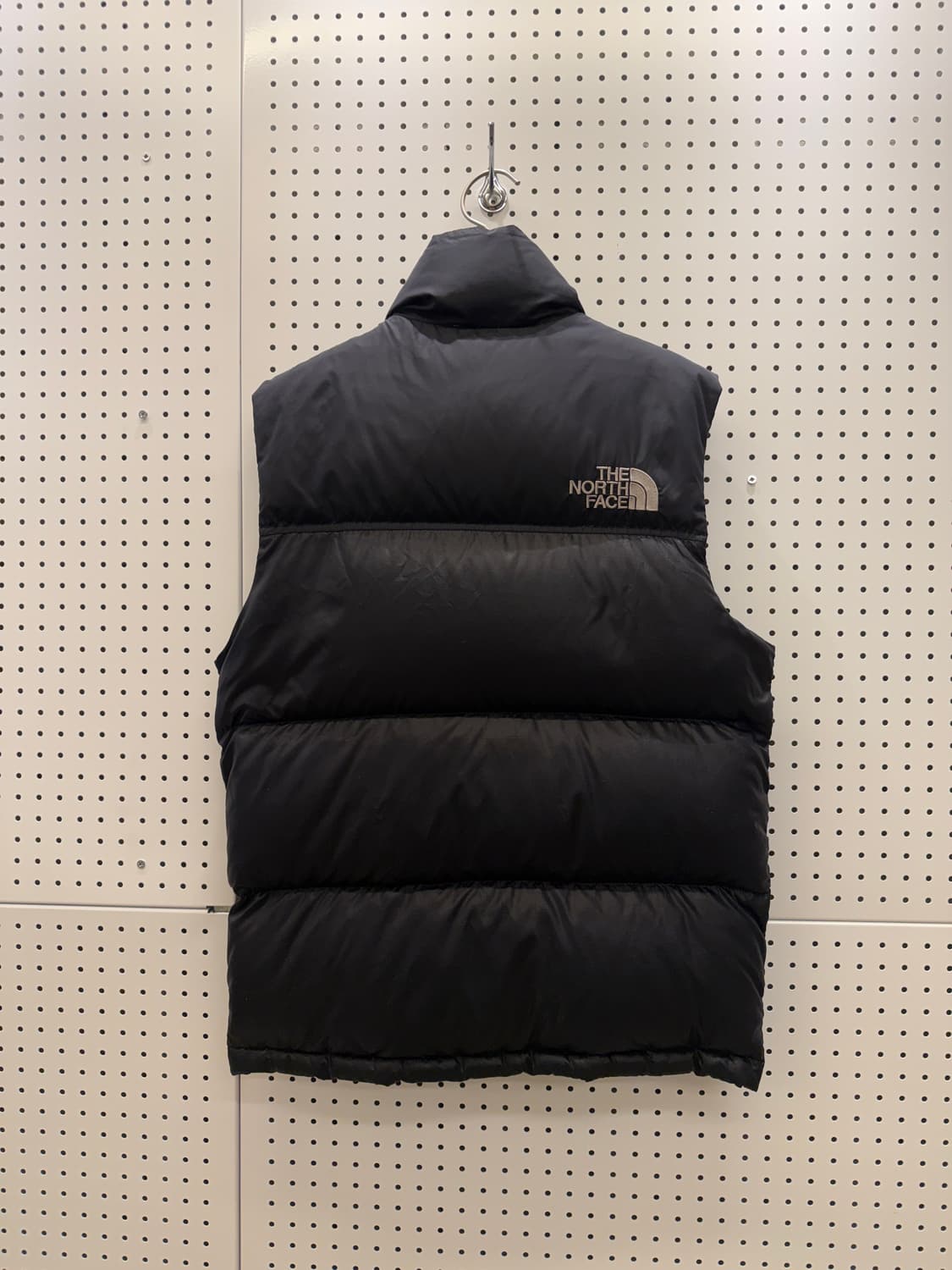 노스페이스 레트로 눕시 블랙 푸퍼 다운 베스트 U113 상품이미지3