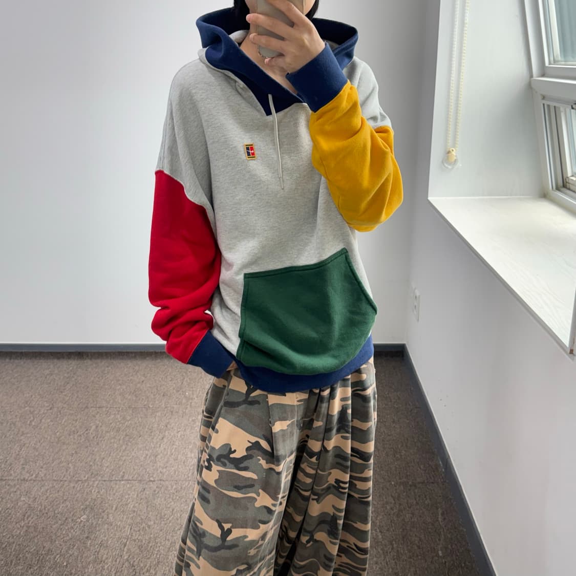 Nike 나이키 스몰로고 그레이 배색 후드티  상품이미지2