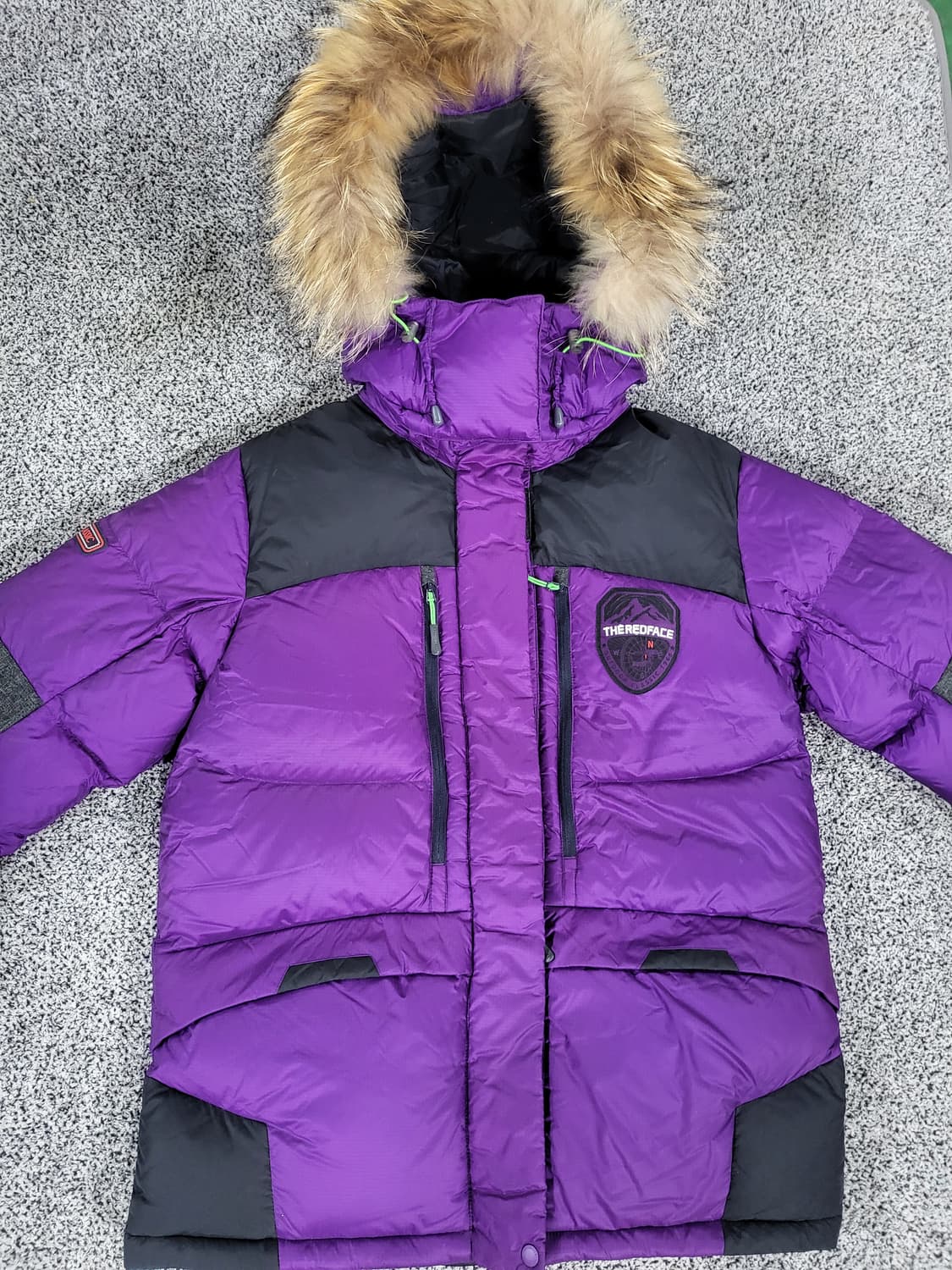 레드페이스 덕다운 재킷 (후드 라쿤 퍼 )  상품이미지1