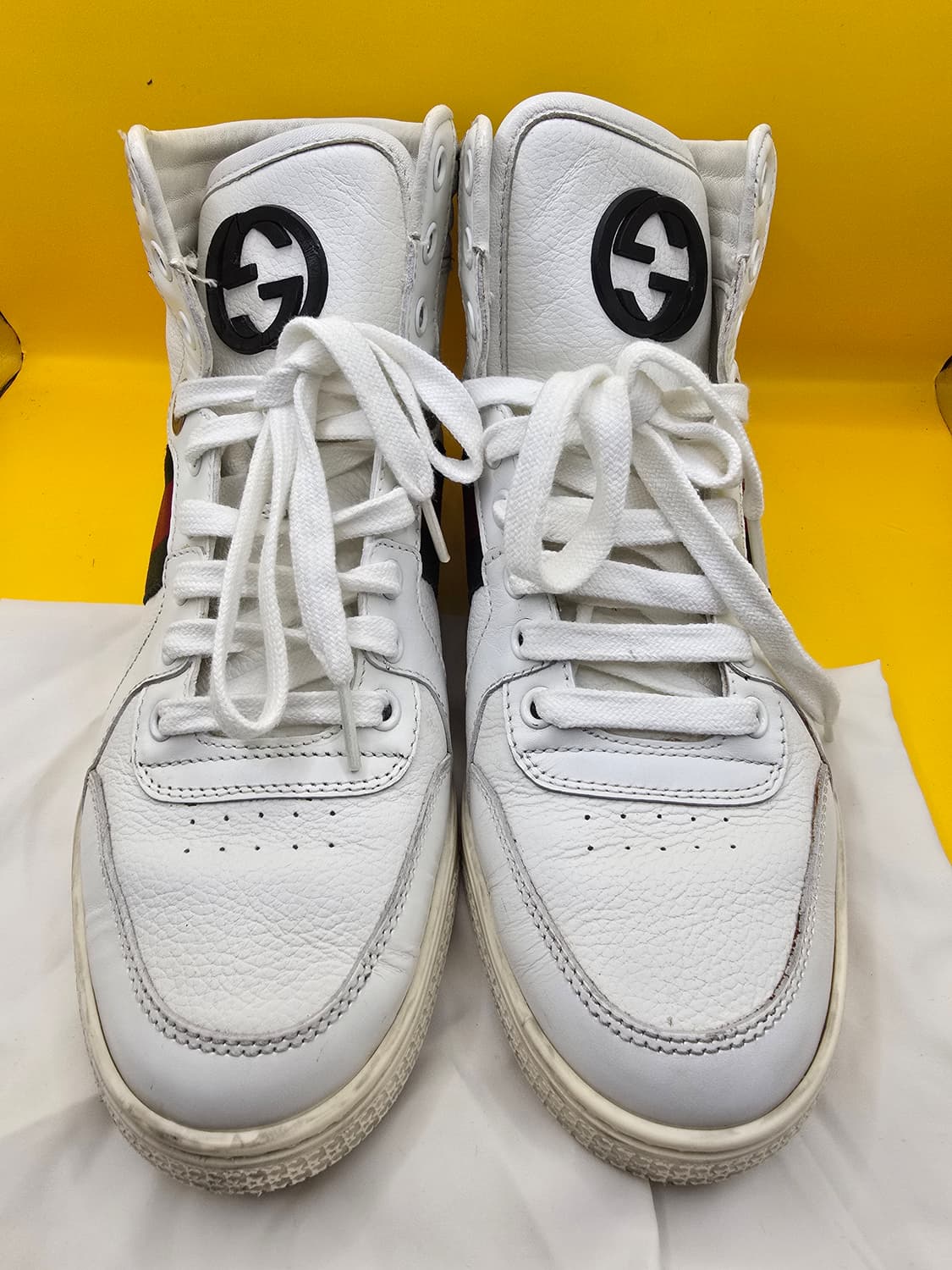 구찌 하이탑 스니커즈
사이즈 37(235~240) 상품이미지3