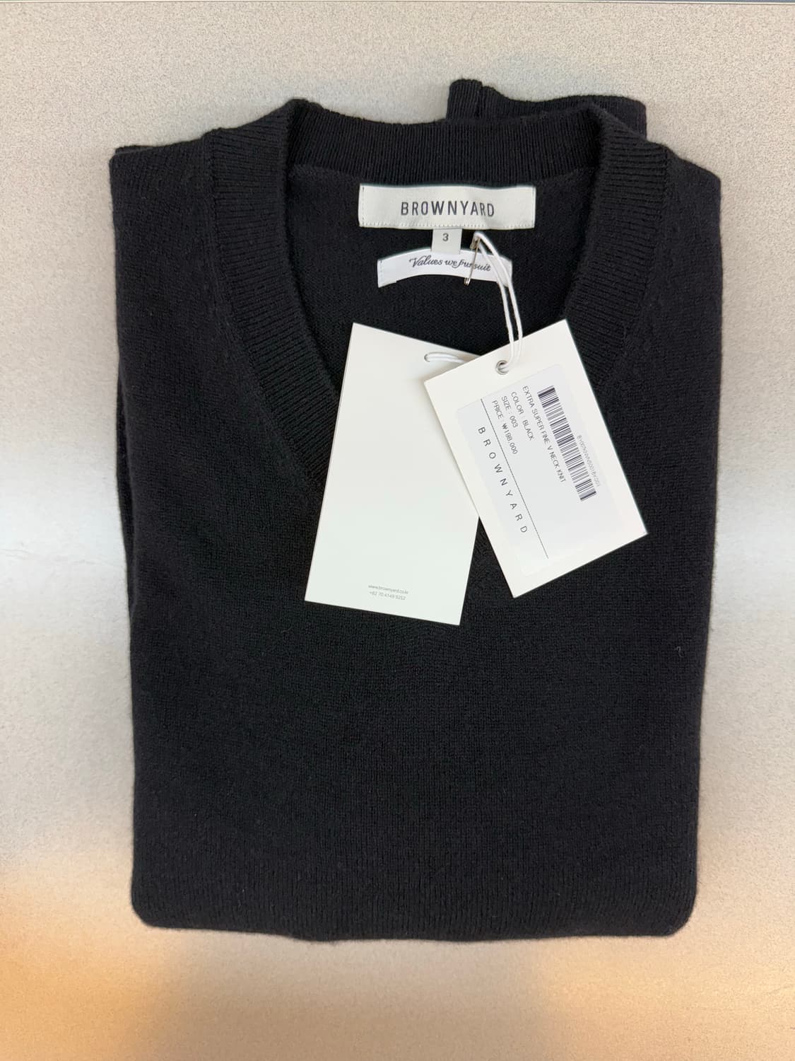 브라운야드 - 엑스트라 슈퍼파인 브이넥니트 (블랙,3사이즈) 상품이미지1