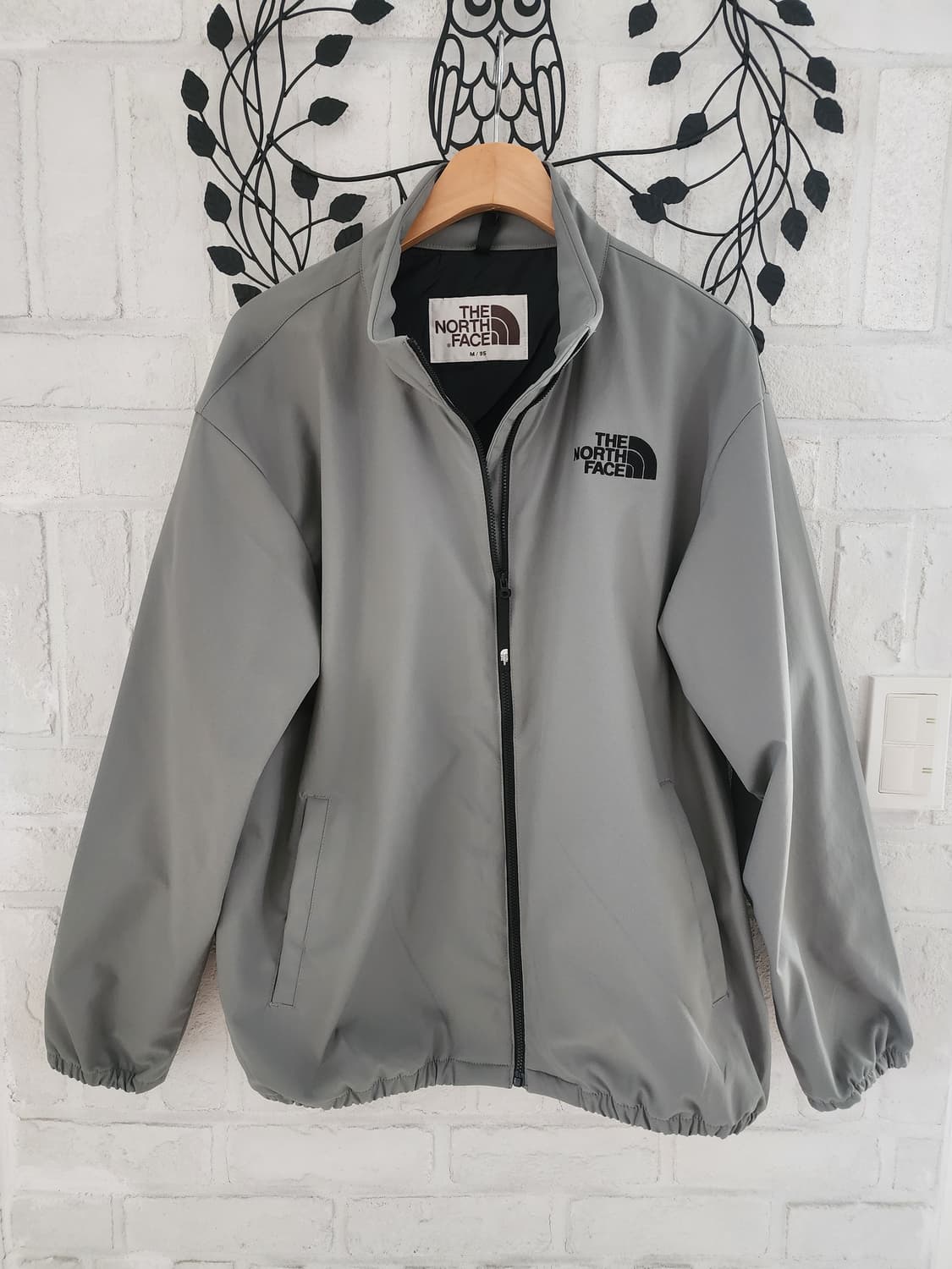 노스페이스 바람막이 점퍼 상품이미지1