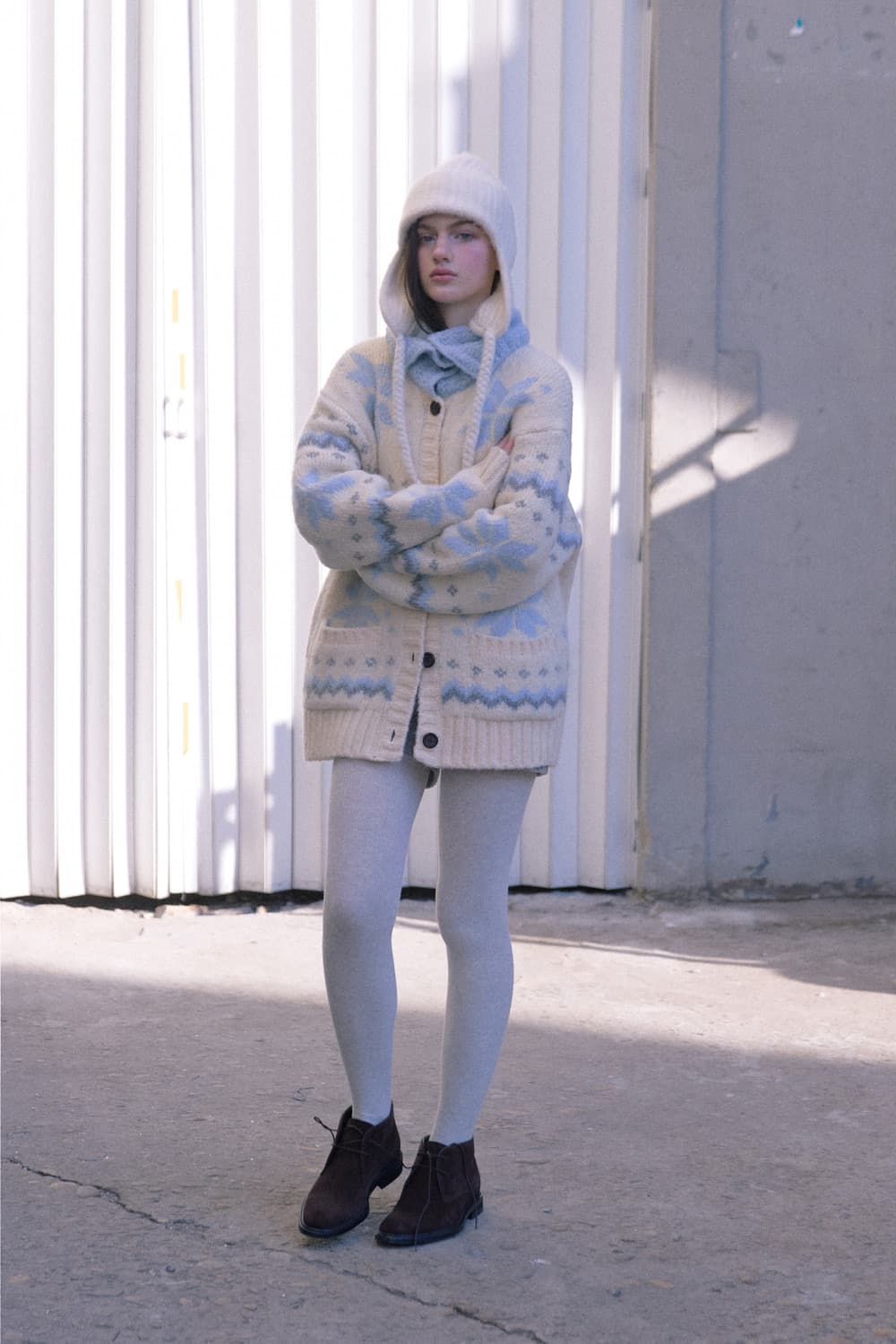 더오유 알파카 노르딕 하이넥 니트 가디건 아이보리 상품이미지2