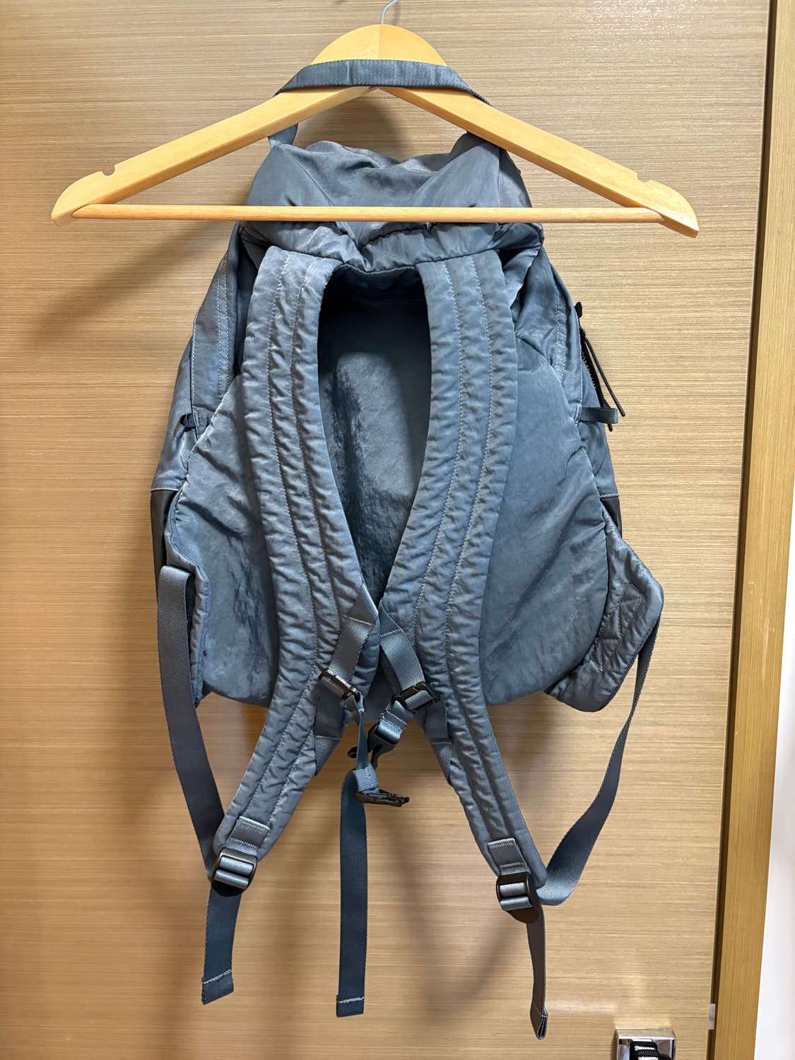 CP 컴퍼니 나일론 B 라운디드 백팩 블루 상품이미지2