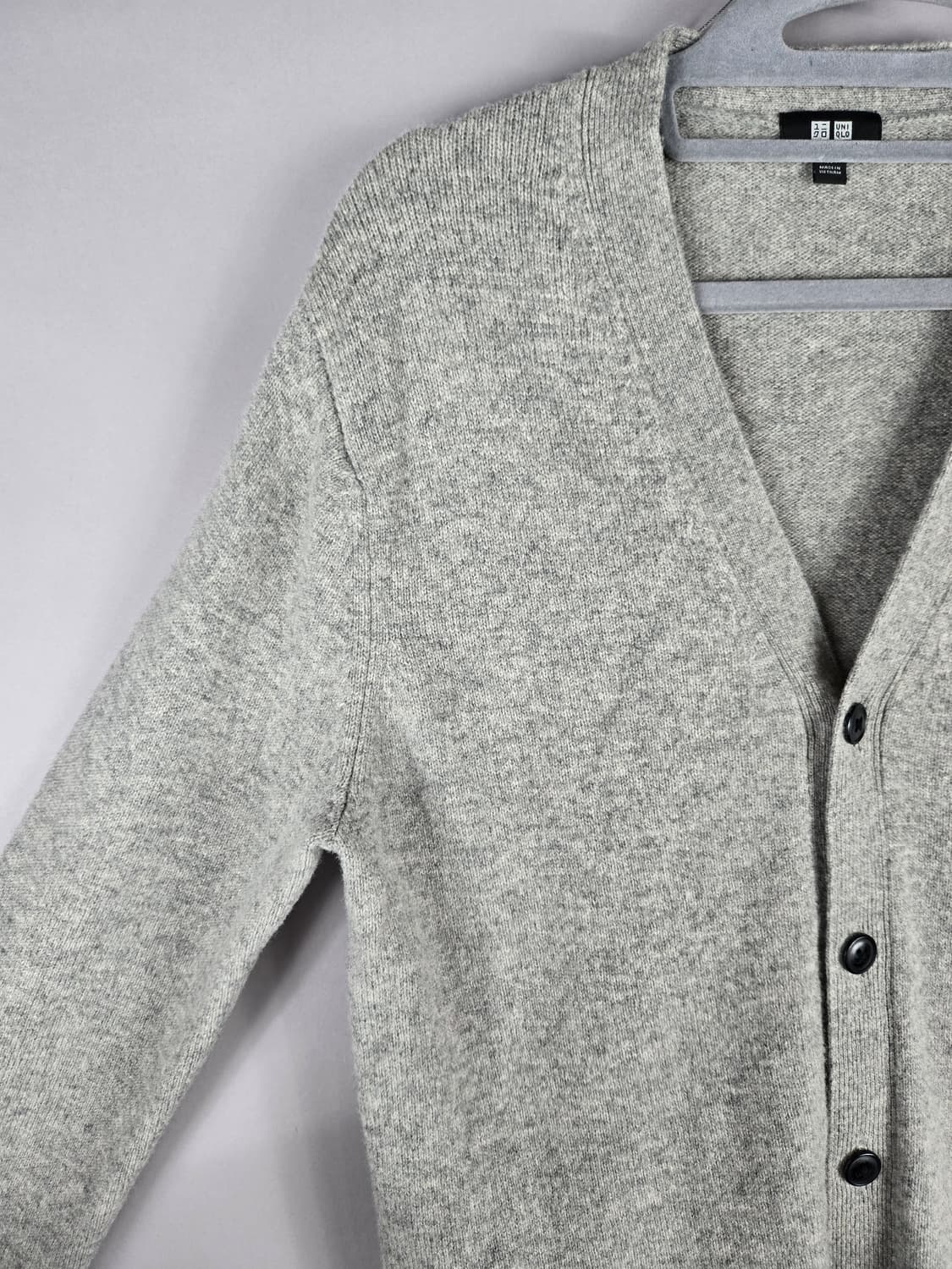 [무료배송]유니클로 M 남성 울100 모100 브이넥 니트 가디건 상품이미지3