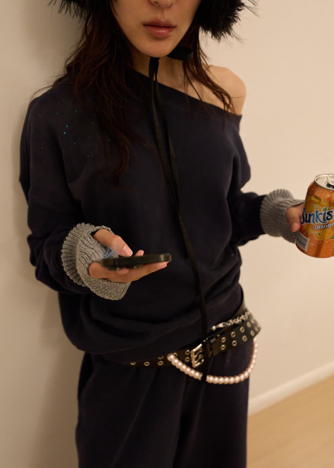 [구해요] lcdc엘씨디씨 WASHED GLITTER SWEATSHIRT 상품이미지1