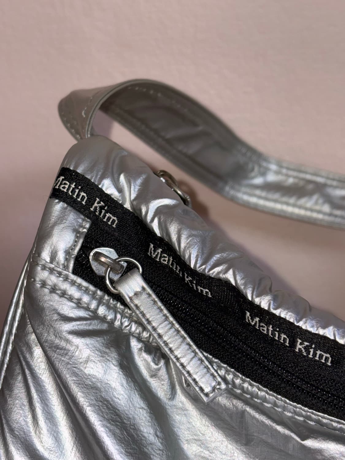 마뗑킴 글로시 숄더백 상품이미지3