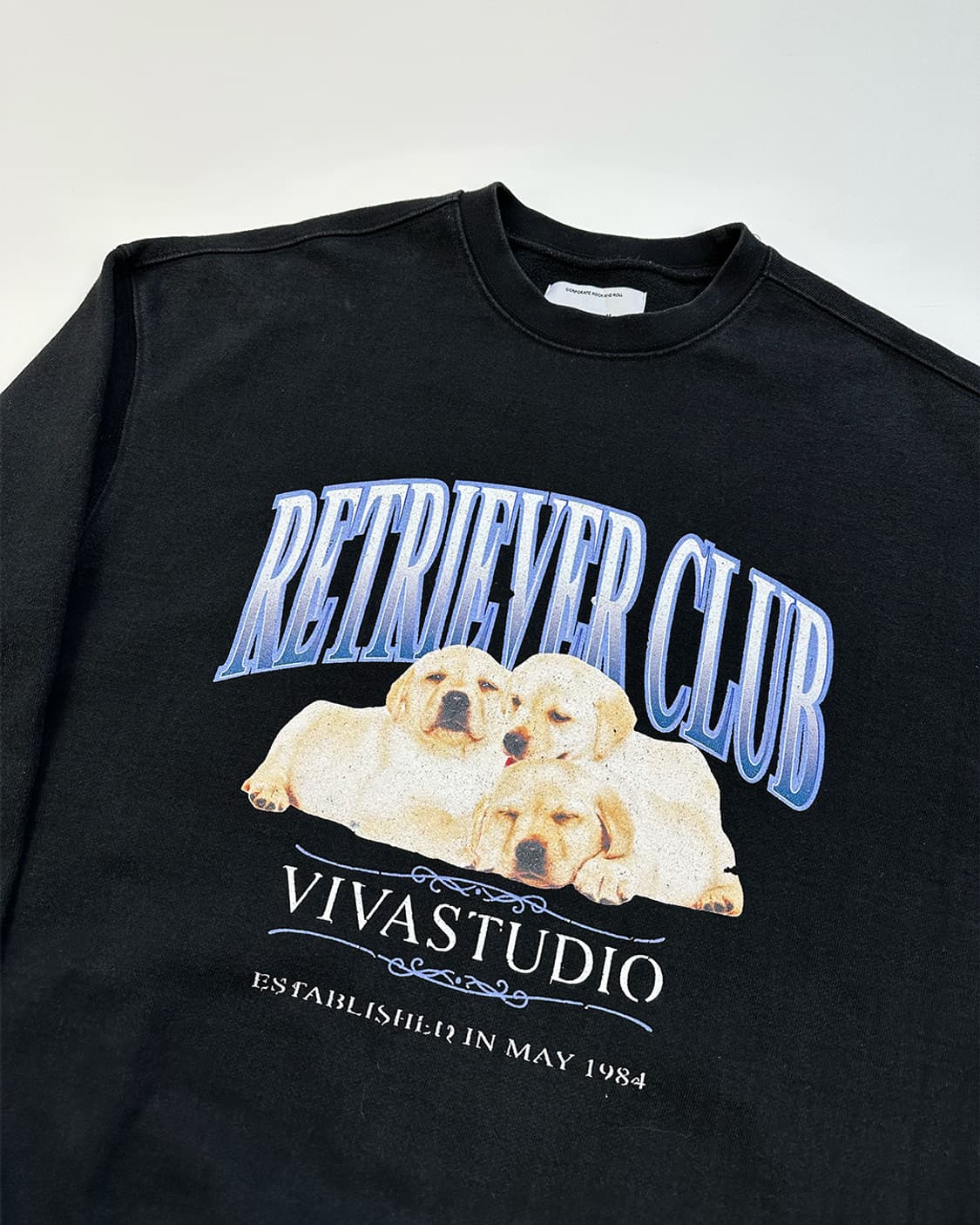 비바스튜디오 리트리버 맨투맨 블랙 상품이미지3