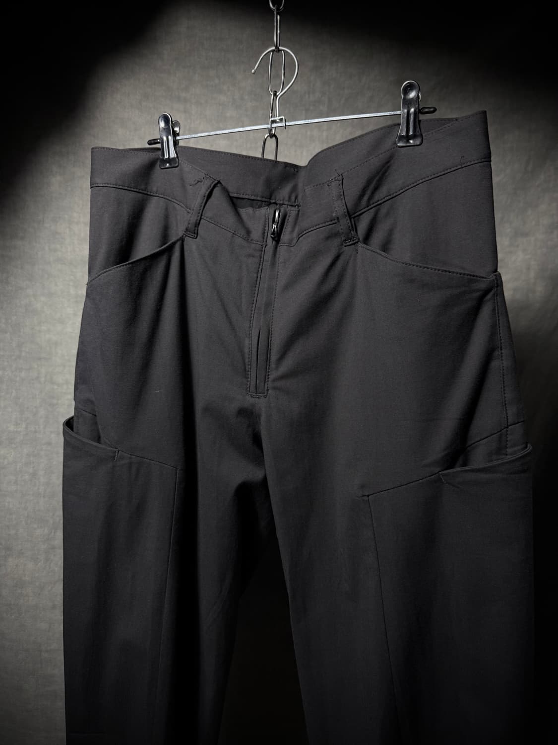 ATTACHMENT Multi Pocket Cropped Pants 상품이미지3