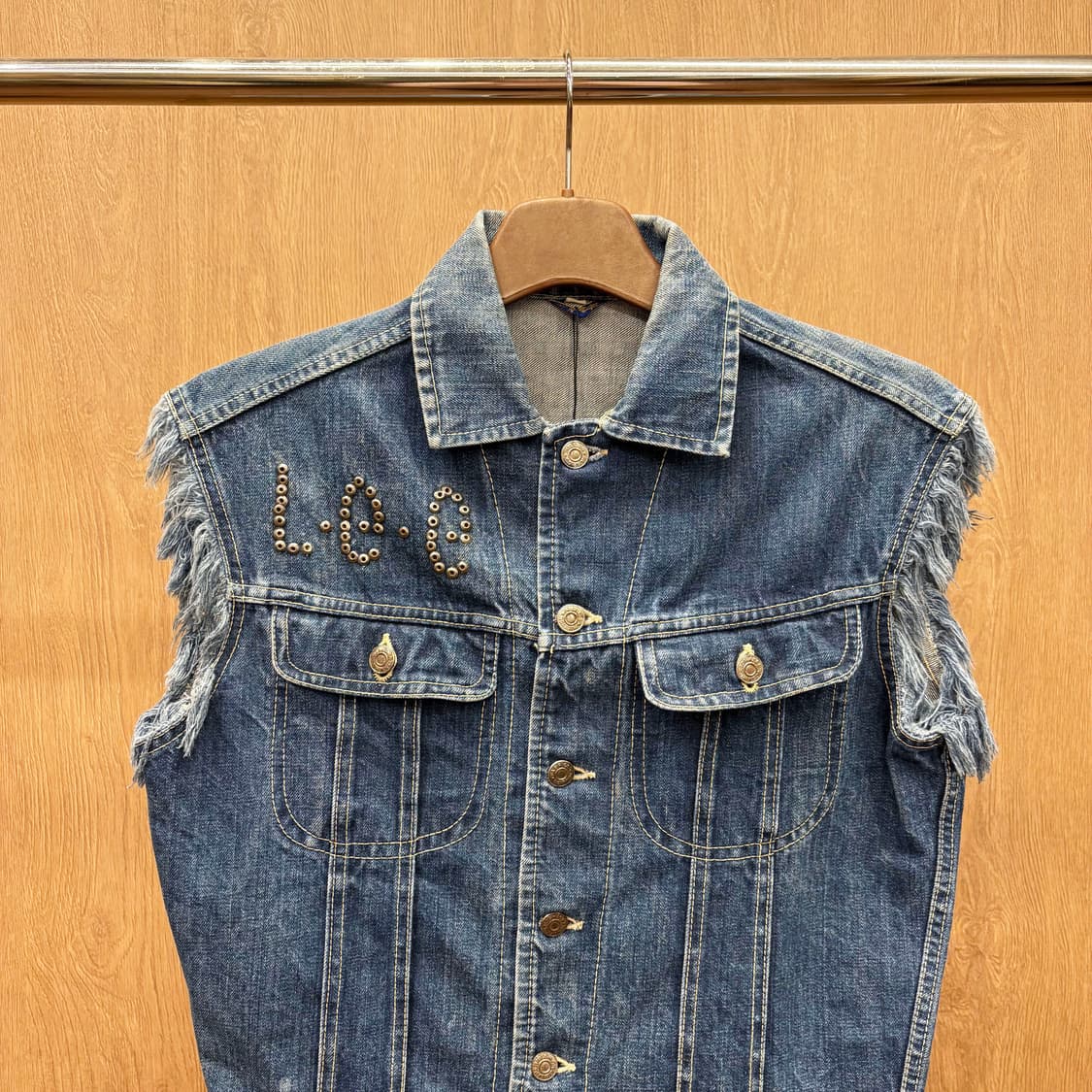 빈티지 데님 베스트 스터드 로고 메탈 버튼 컷오프 프레이드 디테일 진청 상품이미지4