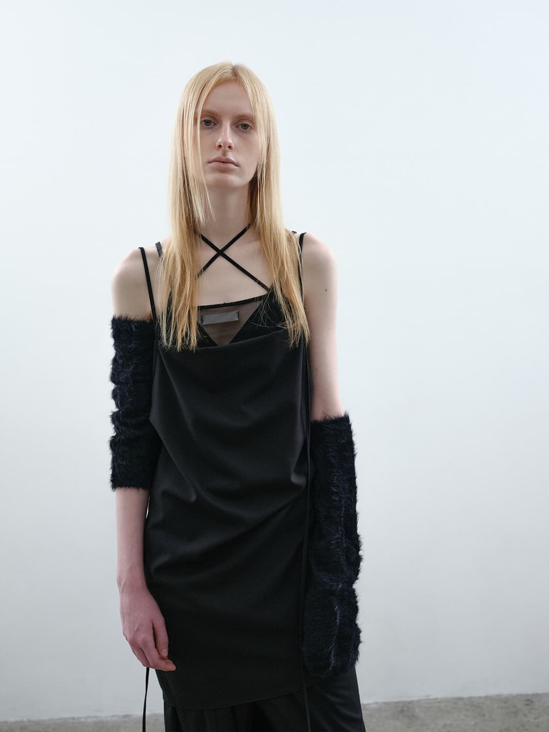 낫띵에브리띵 백리스 스트랩 드레스 backless strap dress 상품이미지5