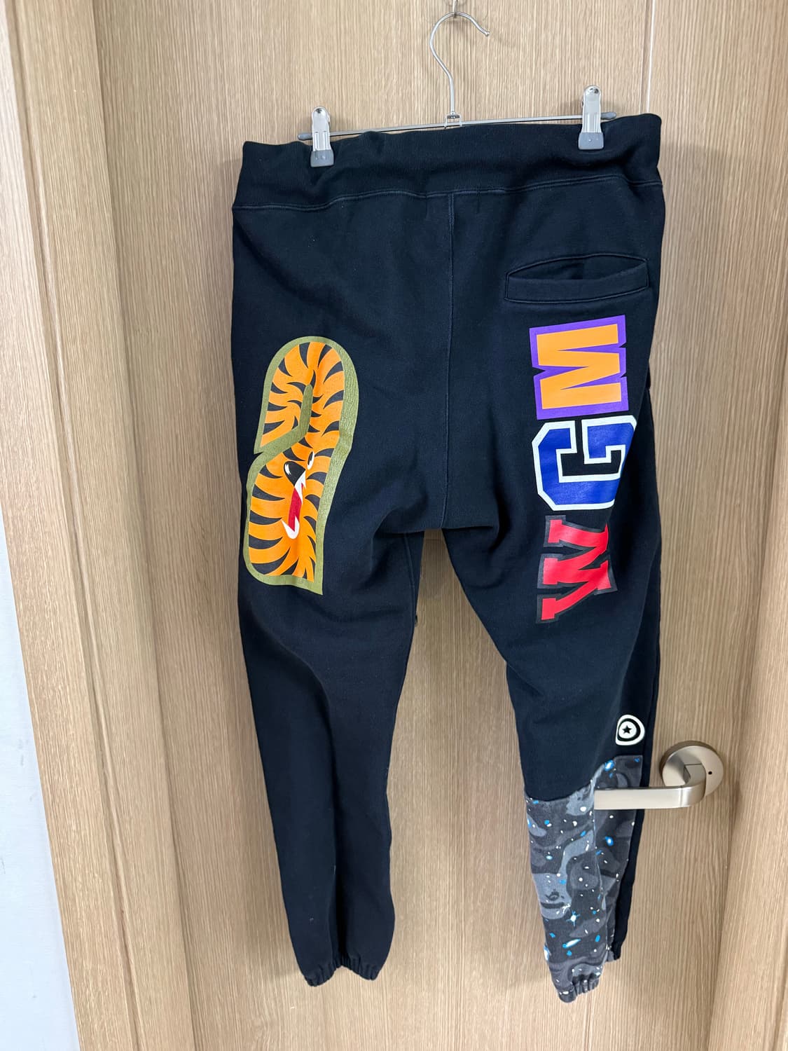 (M)베이프 샤크 스페이스 스웻팬츠 상품이미지2