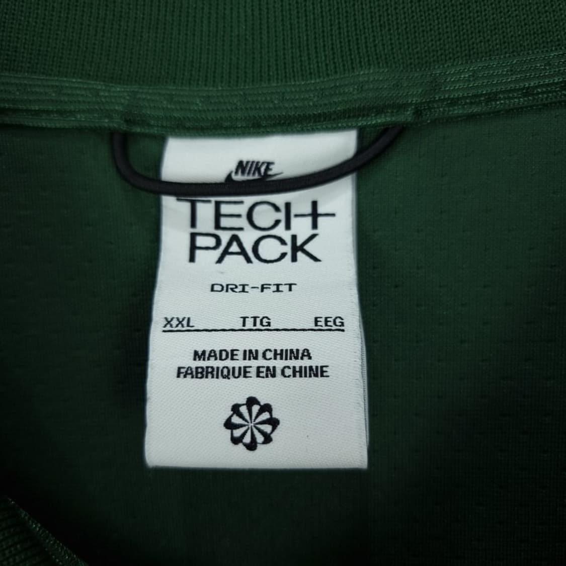 [나이키] 테크팩 시리즈 기능성 긴팔 카라티 그린 M19660 상품이미지7
