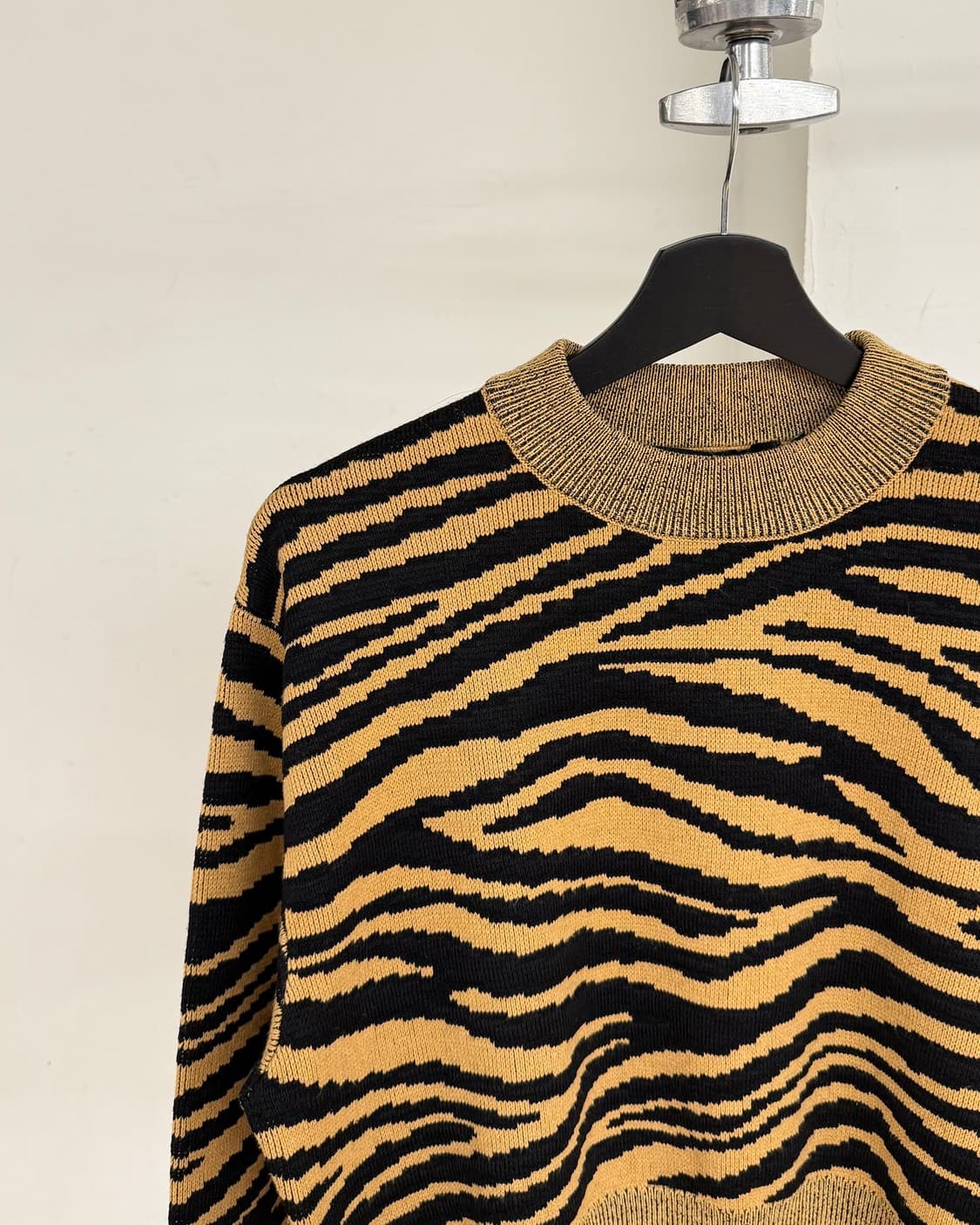 프로엔자 슐러 브라운 타이거 크롭 니트 상품이미지3