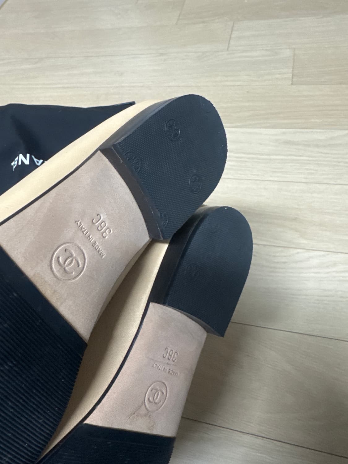 샤넬 플랫슈즈 검베 36 상품이미지3