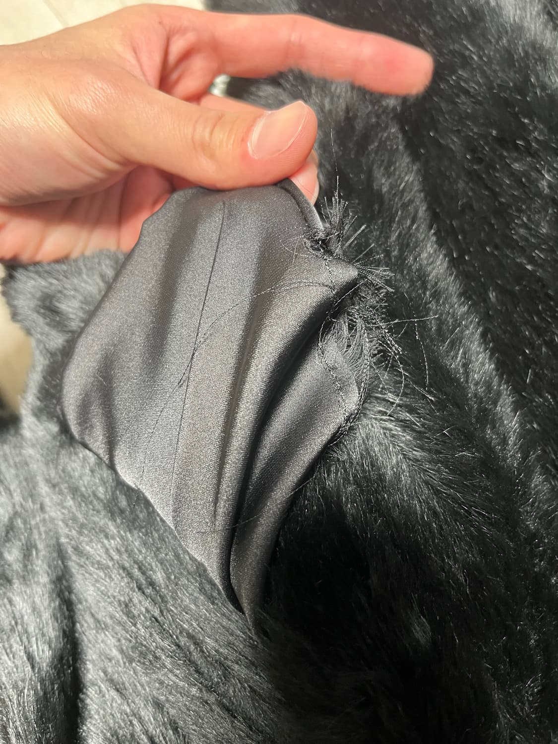 R13 퍼 바시티 자켓  L 판매합니다. (SSENSE 구매) 상품이미지6