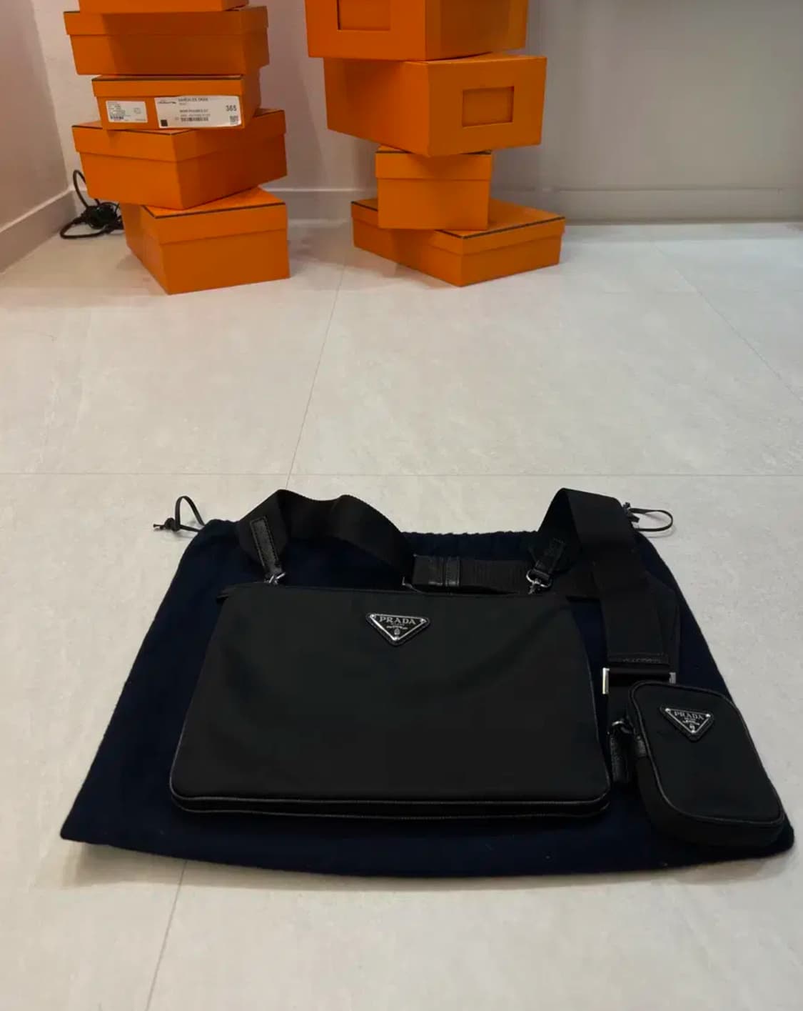 프라다 리나일론 호보백 크로스백 상품이미지1