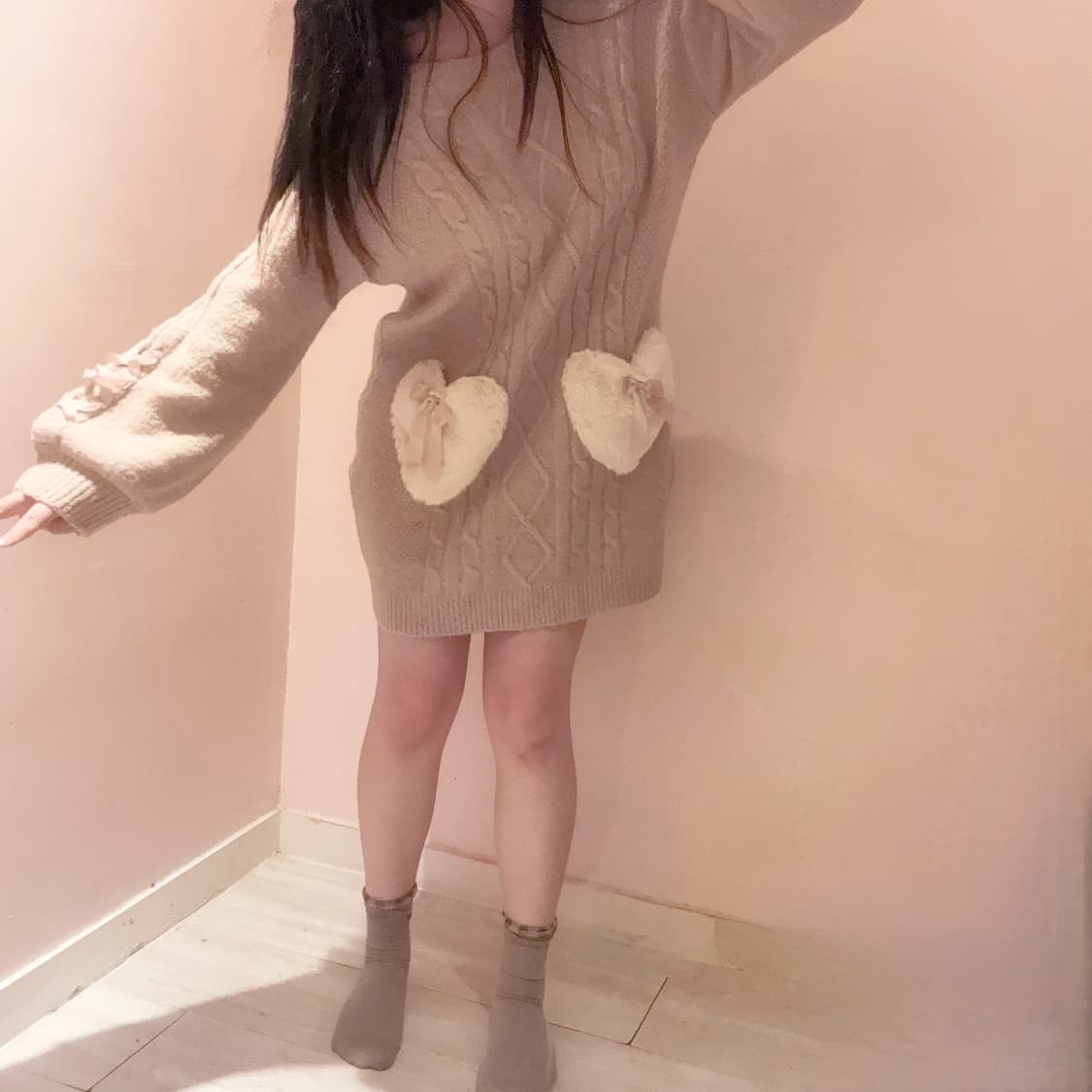 히메갸루 하트 터래기 리본 디테일 폭닥 꽈배기 오프숄더 니트 원피스 상품이미지2