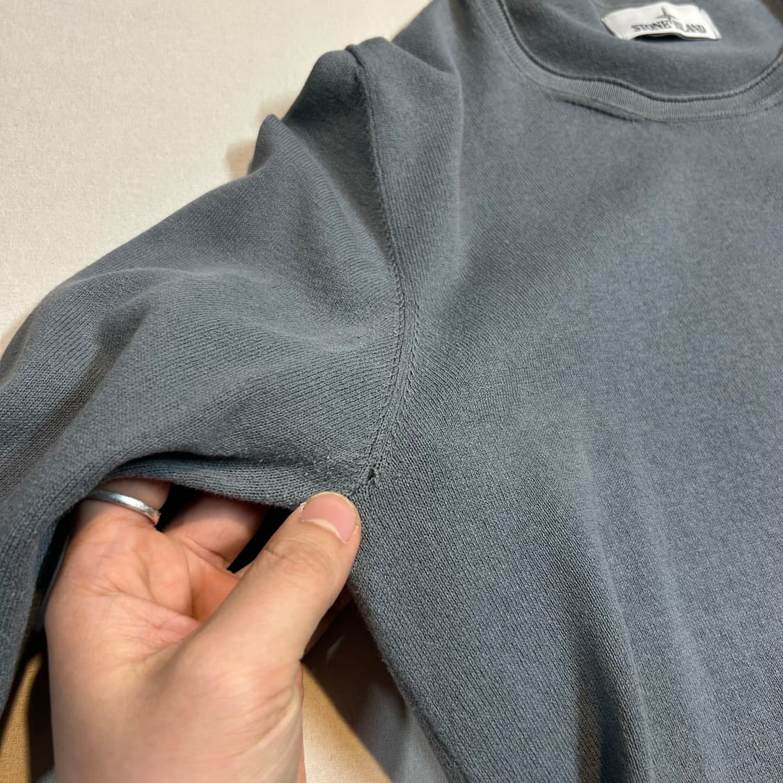 L) 스톤아일랜드 와펜 그레이 니트 상품이미지8