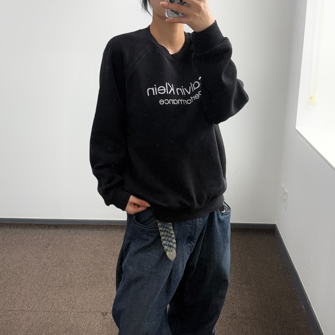 Calvin klein 켈빈클라인 스펠아웃로고 블랙 맨투맨 상품이미지2