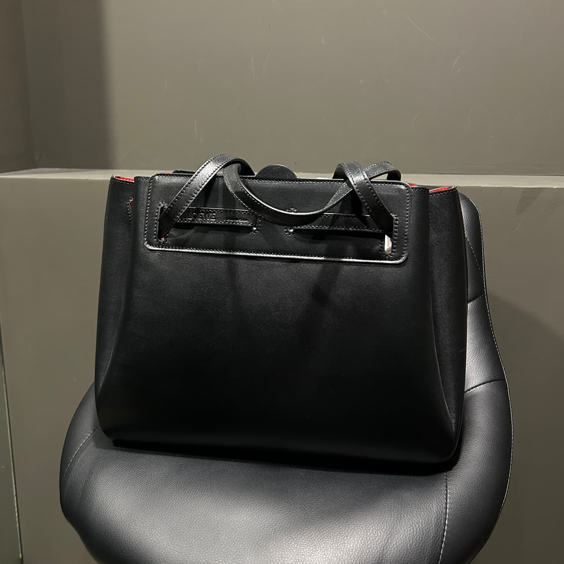 로에베 라조 토트백 상품이미지4