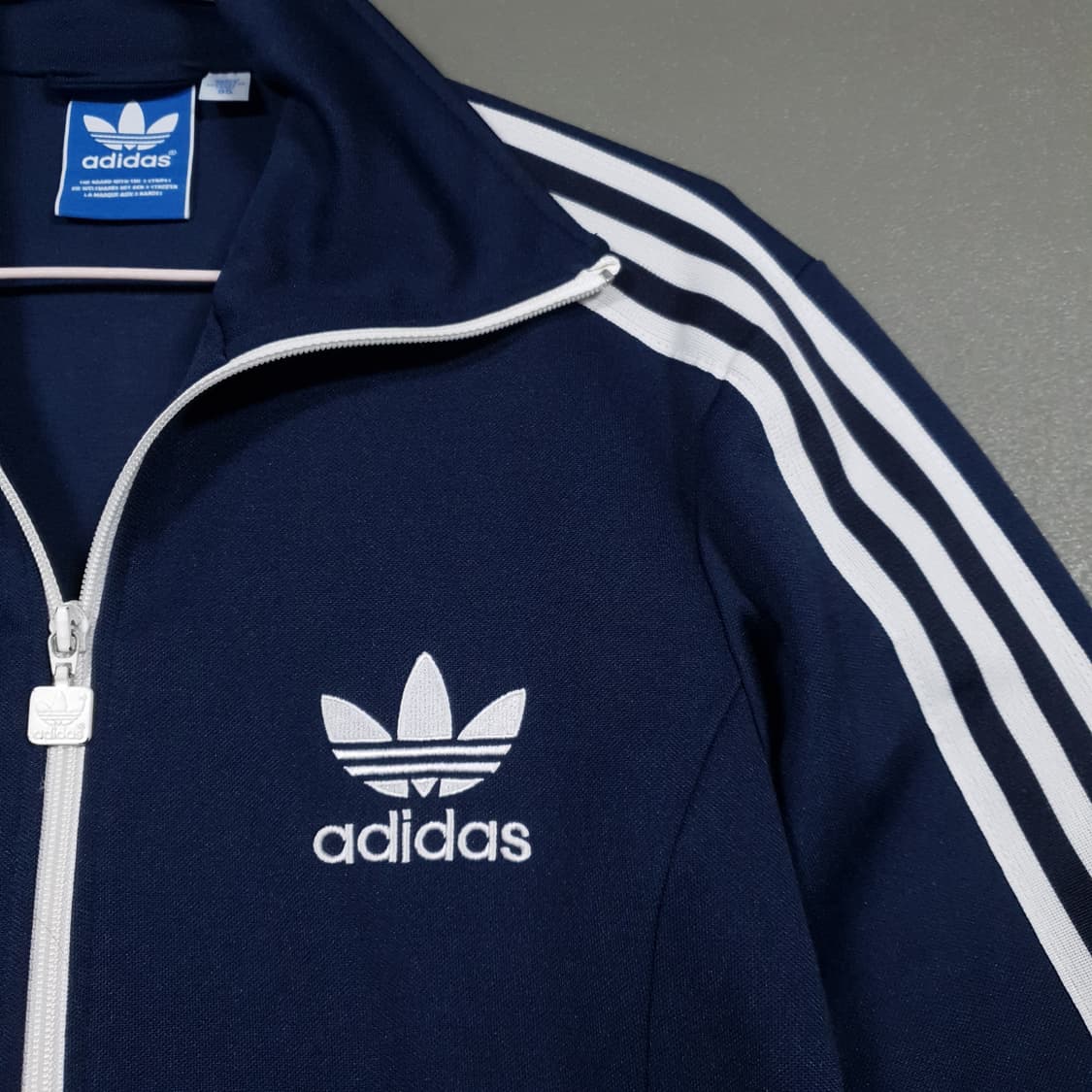 95 (M) 아디다스 유로파 파이어버드 트랙탑 져지 네이비 y2k 상품이미지2