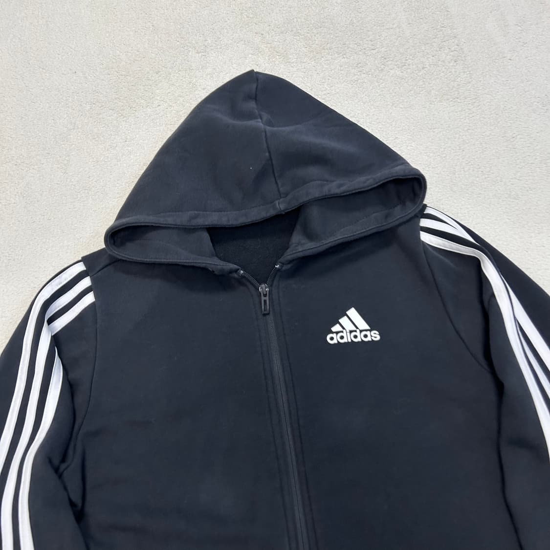 Adidas black hood zip-up 상품이미지5